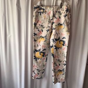 Dalia Womens White Floral Cotton Jeans - Size 8 - 10